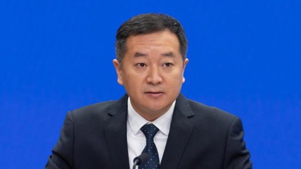 泸深在线 崔鹏程已担任人社部政策研究司司长、新闻发言人